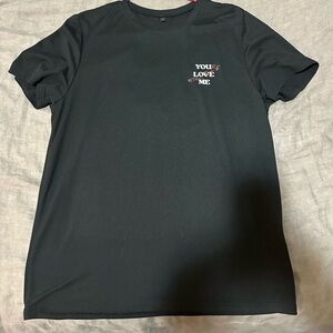 black graphic T shirt